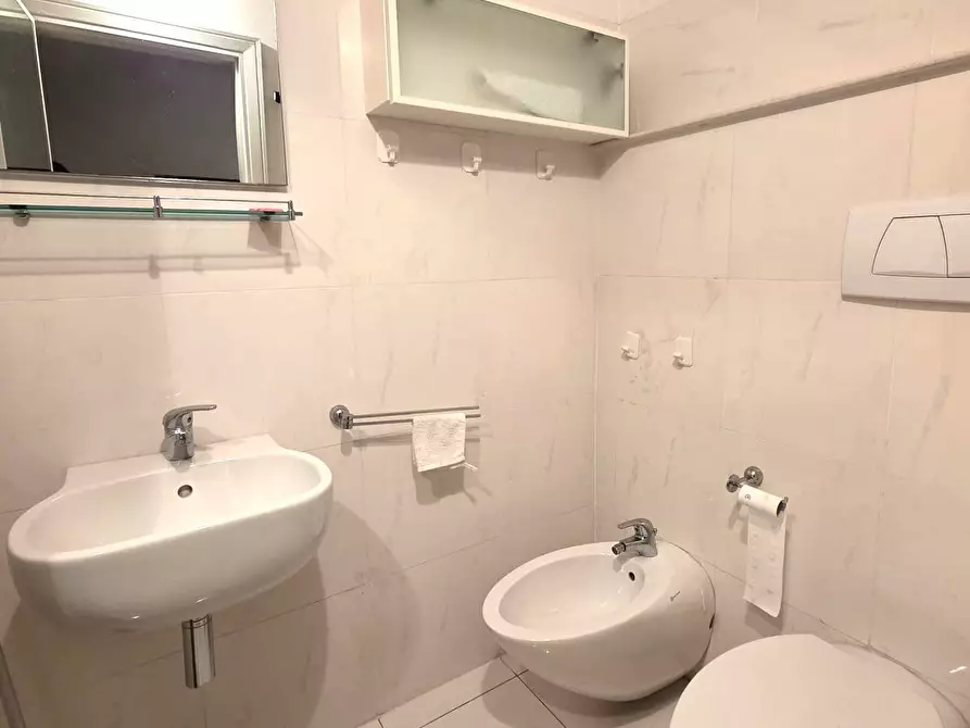 Immagine 53 di Attico in vendita  in via san giovanni bosco 195 a Viareggio