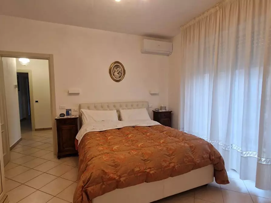 Immagine 15 di Appartamento in vendita  in via volpi 55 a Viareggio