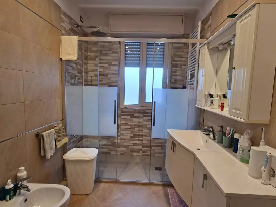 Immagine 23 di Appartamento in vendita  in via volpi 55 a Viareggio