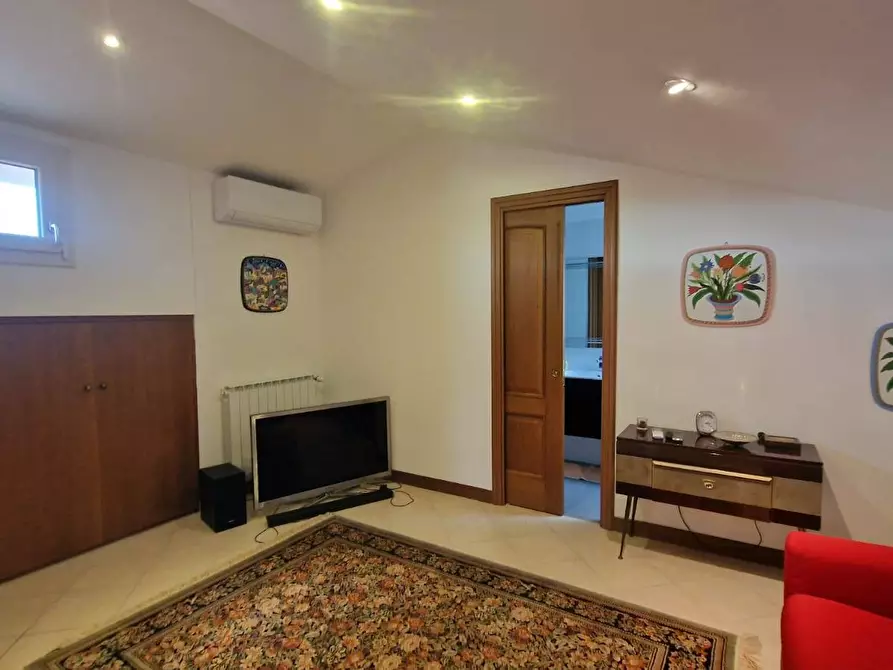 Immagine 29 di Appartamento in vendita  in via volpi 55 a Viareggio