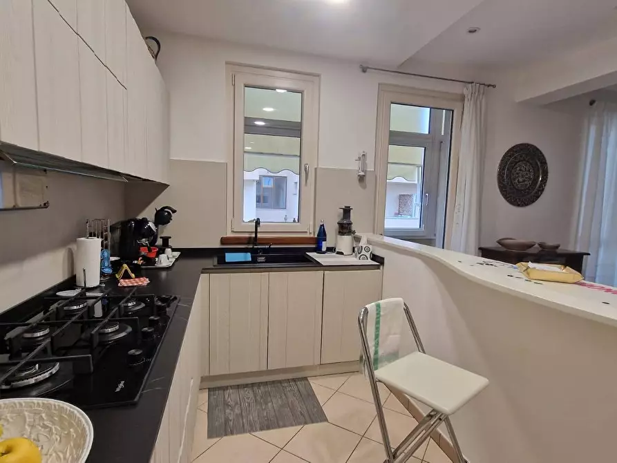 Immagine 13 di Appartamento in vendita  in via volpi 55 a Viareggio