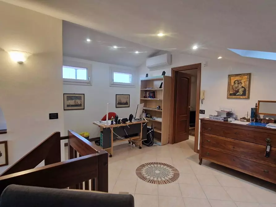 Immagine 36 di Appartamento in vendita  in via volpi 55 a Viareggio