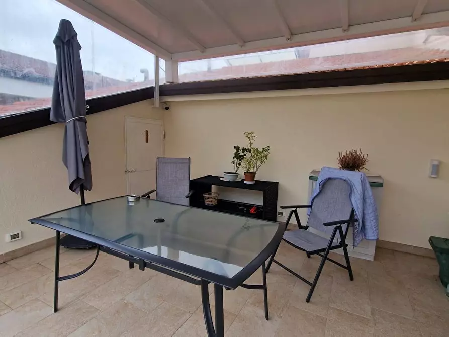 Immagine 9 di Appartamento in vendita  in via volpi 55 a Viareggio