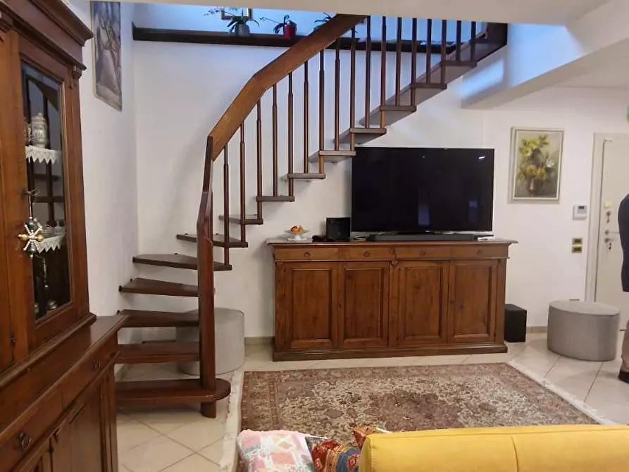 Immagine 7 di Appartamento in vendita  in via volpi 55 a Viareggio