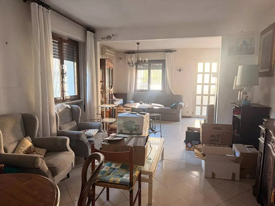 Immagine 3 di Villa in vendita  in via arrighi 10 a Viareggio
