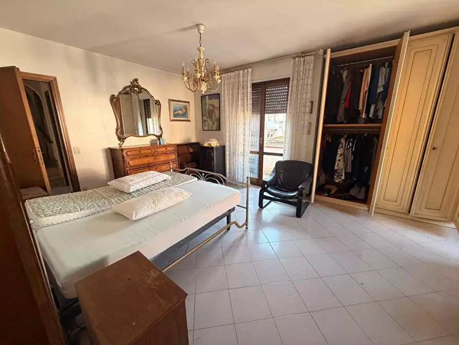 Immagine 12 di Villa in vendita  in via arrighi 10 a Viareggio