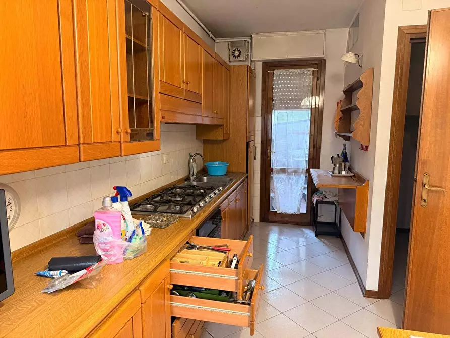 Immagine 7 di Villa in vendita  in via arrighi 10 a Viareggio