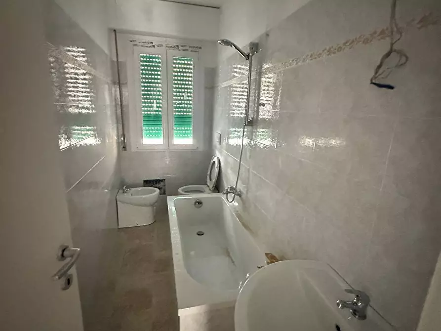 Immagine 8 di Appartamento in vendita  in via san martino 328 a Viareggio