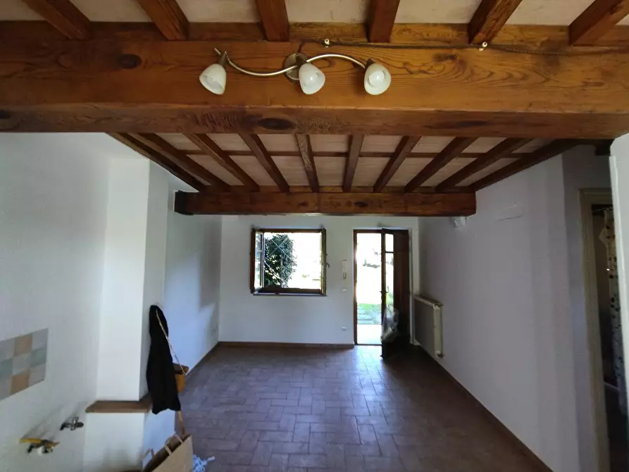 Immagine 14 di Villetta a schiera in vendita  in via Carignoni 55 a Camaiore