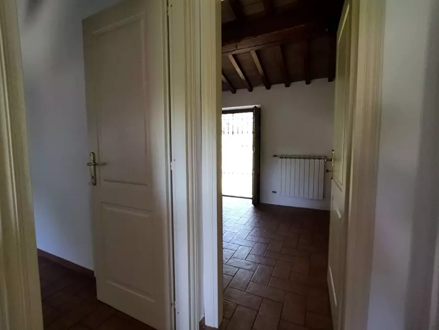 Immagine 22 di Villetta a schiera in vendita  in via Carignoni 55 a Camaiore