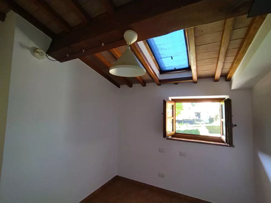 Immagine 28 di Villetta a schiera in vendita  in via Carignoni 55 a Camaiore