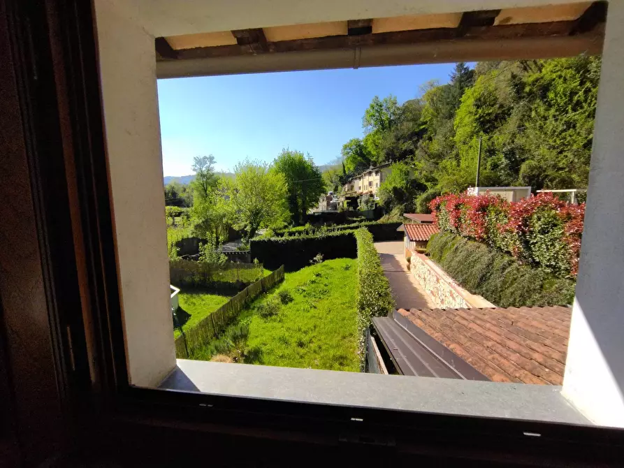 Immagine 30 di Villetta a schiera in vendita  in via Carignoni 55 a Camaiore