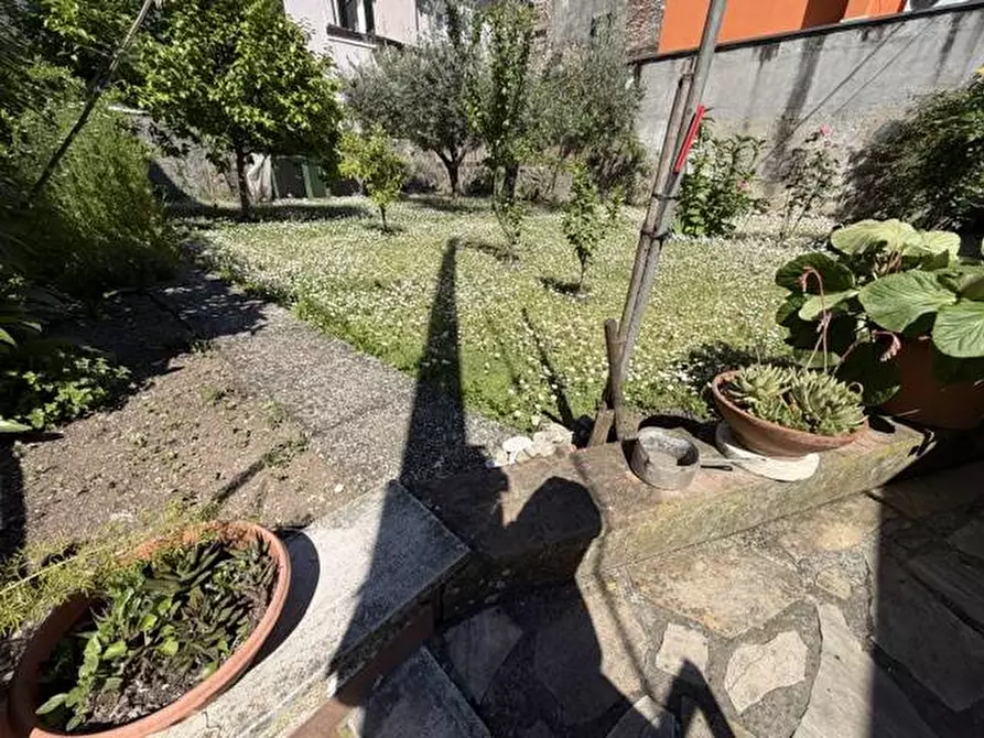 Immagine 37 di Casa indipendente in vendita  in via provinciale 79 a Camaiore