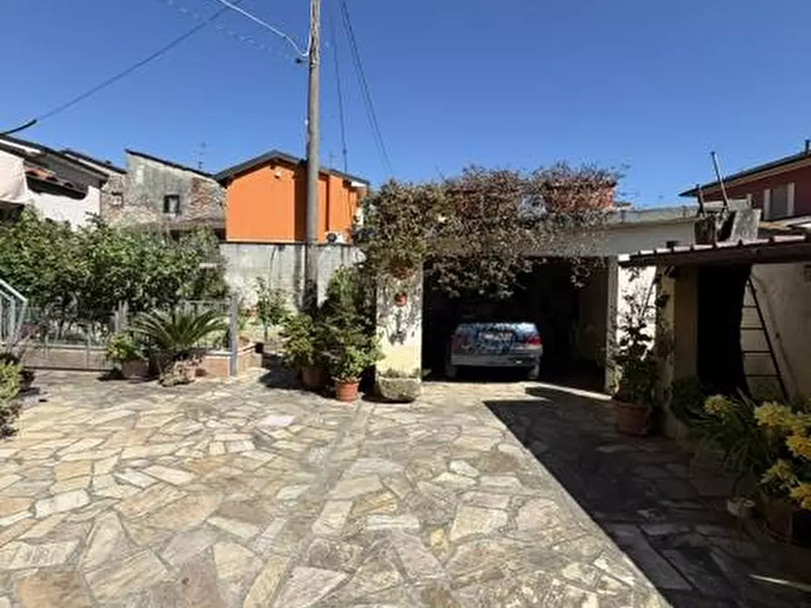 Immagine 41 di Casa indipendente in vendita  in via provinciale 79 a Camaiore
