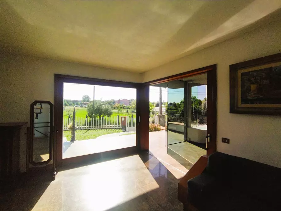 Immagine 7 di Villa in vendita  in via macchia monteggiorini a Camaiore