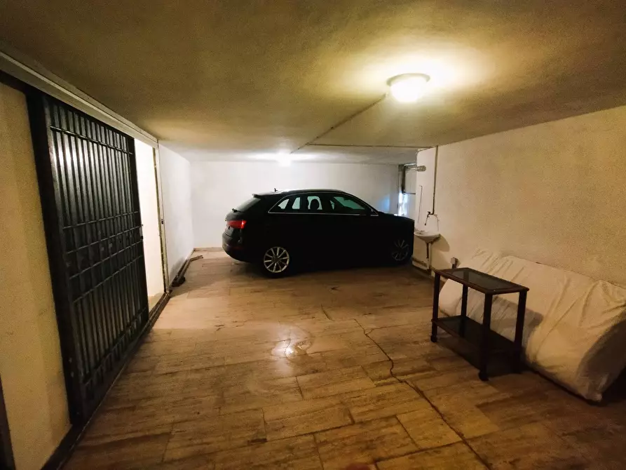 Immagine 34 di Villa in vendita  in via macchia monteggiorini a Camaiore