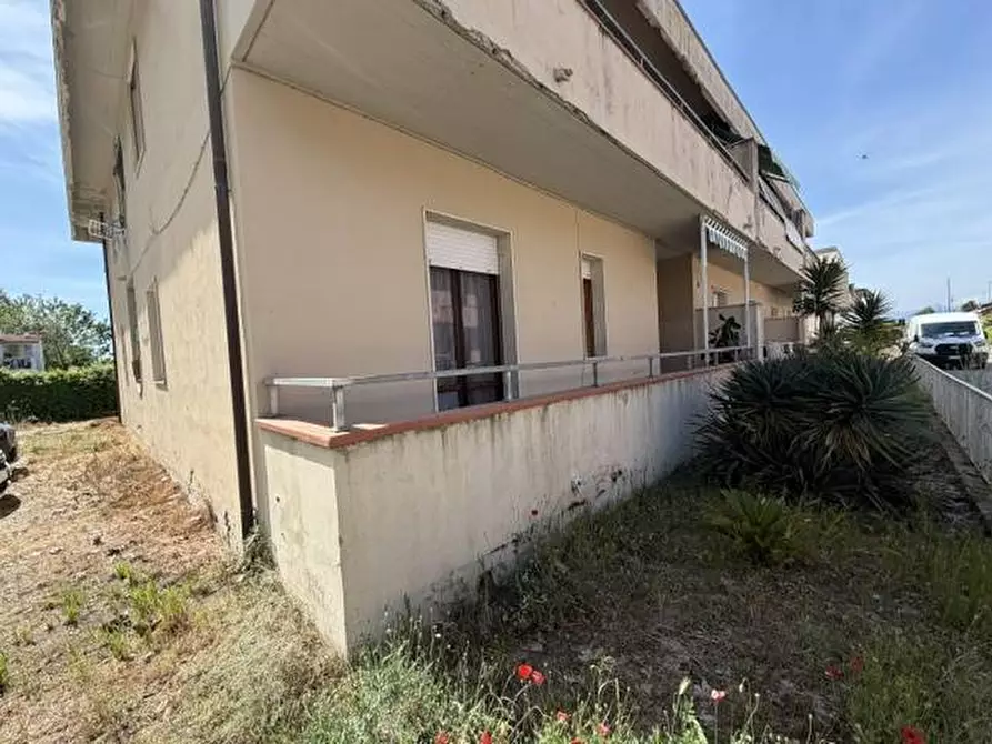 Immagine 16 di Appartamento in vendita  in via Oberdan 100 a Viareggio