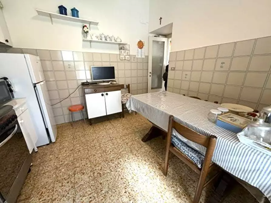 Immagine 3 di Casa indipendente in vendita  in via Pascoli 33 a Viareggio