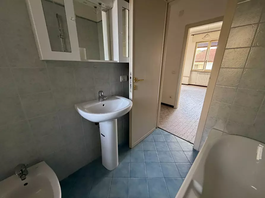 Immagine 15 di Appartamento in vendita  in via verdi 230 a Viareggio