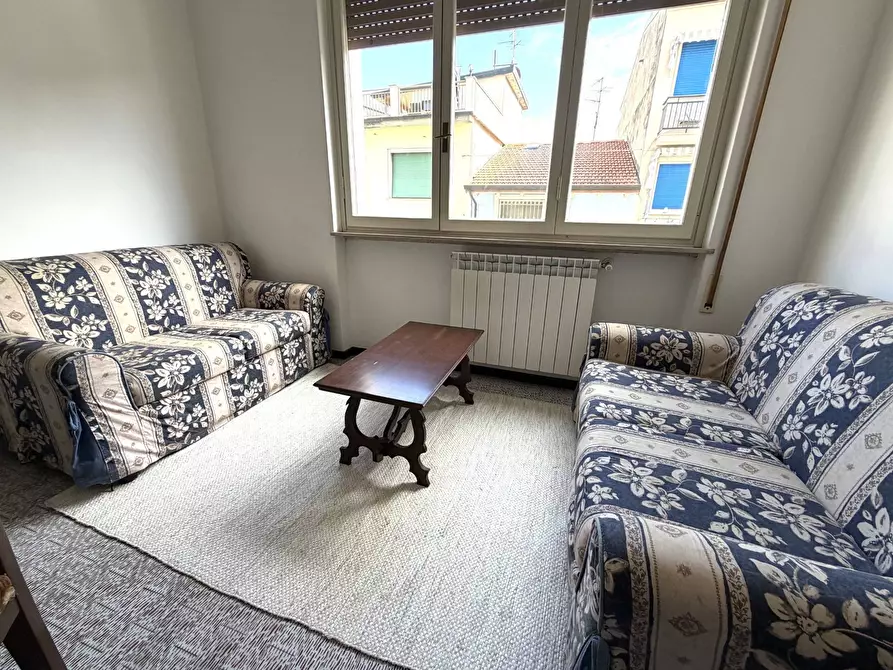 Immagine 2 di Appartamento in vendita  in via verdi 230 a Viareggio