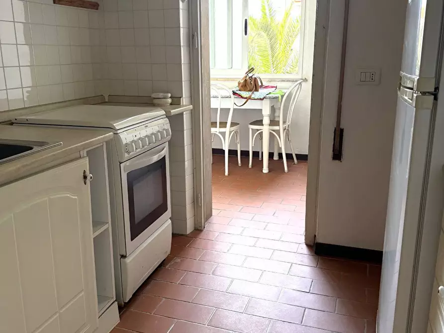 Immagine 8 di Appartamento in vendita  in via verdi 230 a Viareggio