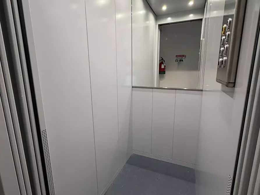 Immagine 16 di Appartamento in vendita  in via verdi 230 a Viareggio