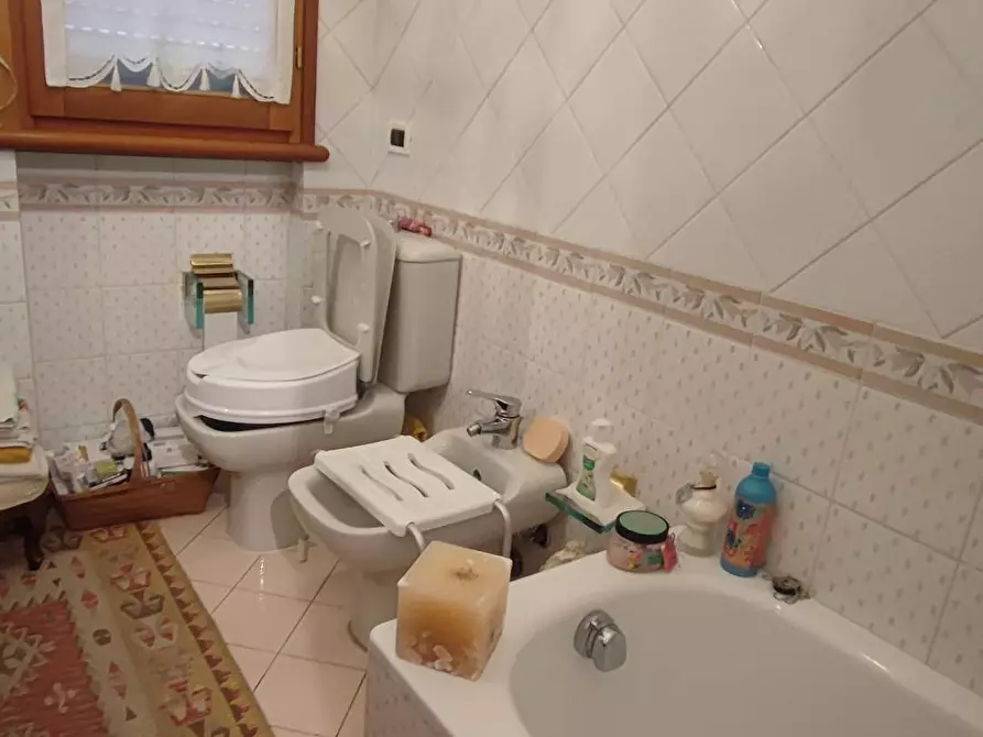 Immagine 11 di Villetta a schiera in vendita  in via ceragioli 33 a Viareggio