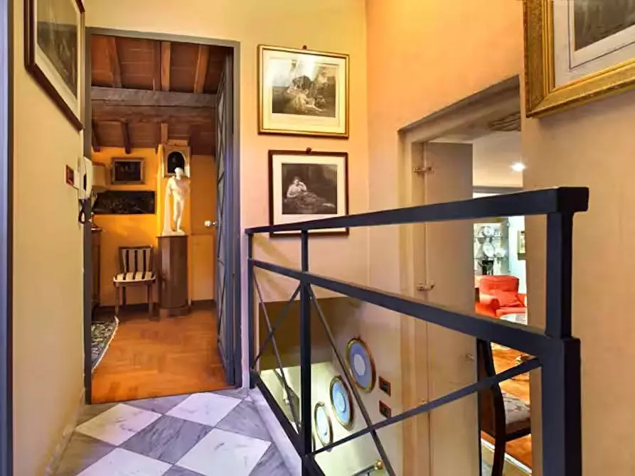 Immagine 19 di Attico in vendita  in via della vigna nuova 57 a Firenze