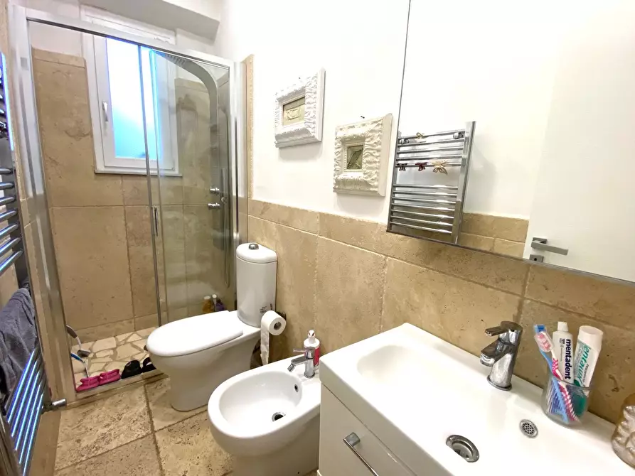 Immagine 7 di Appartamento in vendita  in via sant'Antonio 33 a Viareggio