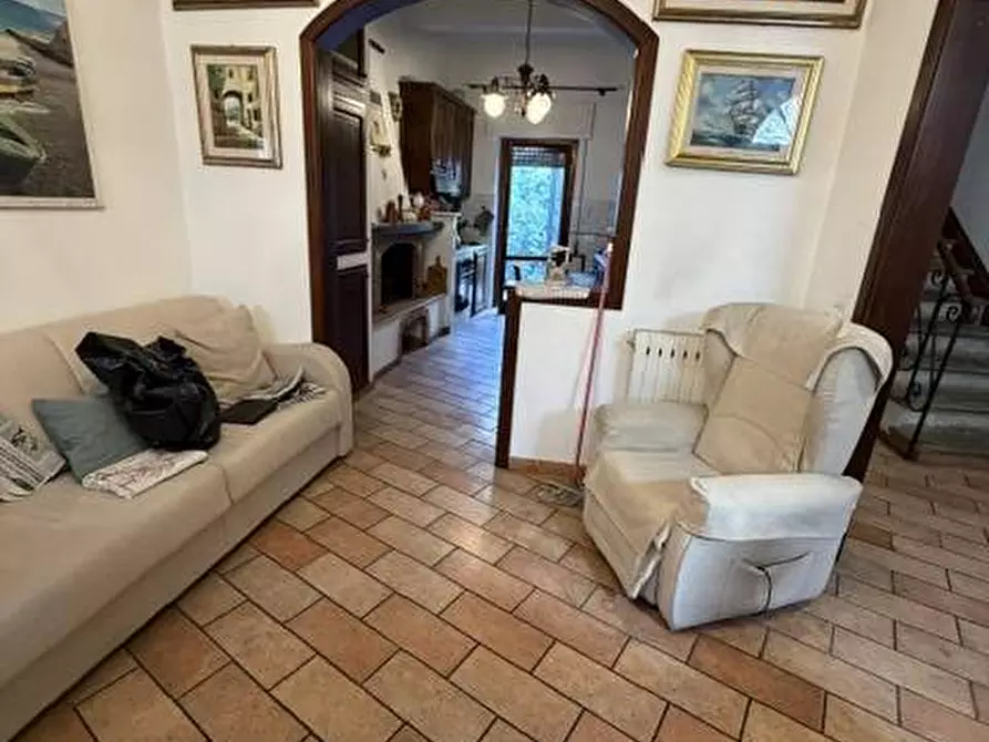 Immagine 5 di Casa indipendente in vendita  in via Coppino 55 a Viareggio