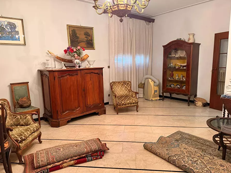 Immagine 2 di Appartamento in vendita  in via puccini 301 a Viareggio