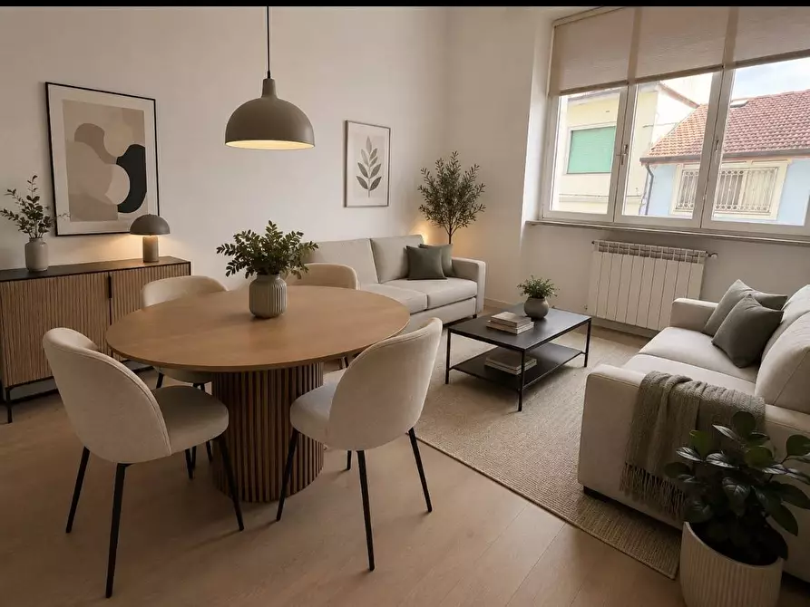 Immagine 1 di Appartamento in vendita  in via verdi 230 a Viareggio