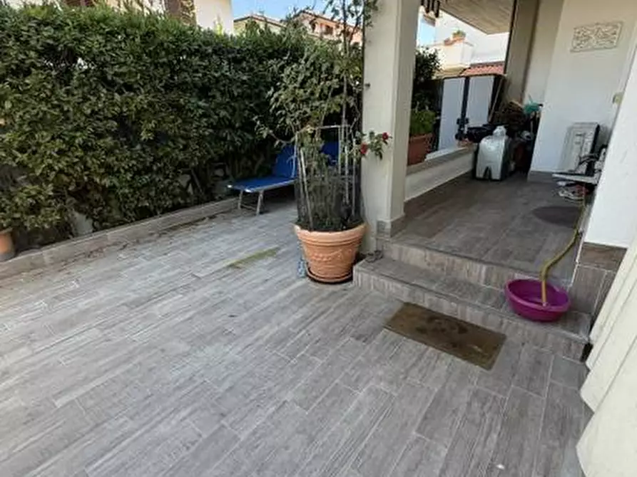 Immagine 24 di Villetta a schiera in vendita  in via butterfly 301 a Viareggio
