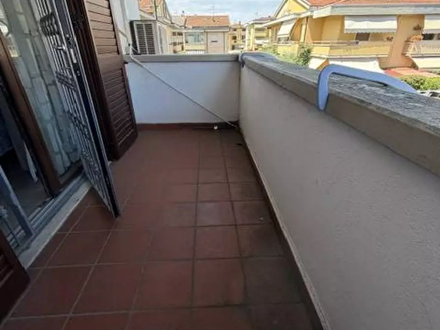 Immagine 35 di Villetta a schiera in vendita  in via butterfly 301 a Viareggio