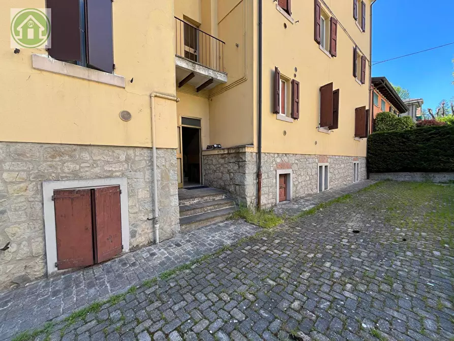 Immagine 19 di Appartamento in vendita  in Via Giardini a Pavullo Nel Frignano