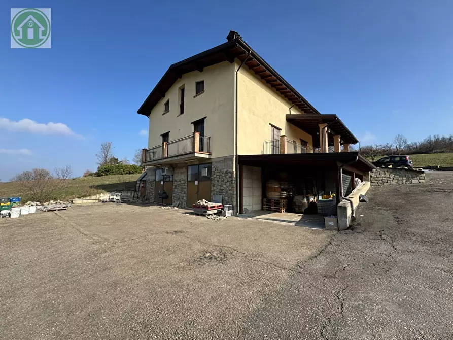Immagine 2 di Casa indipendente in vendita  a Serramazzoni