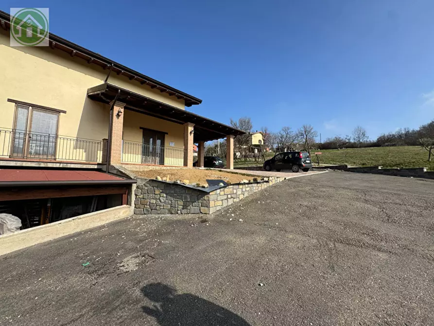 Immagine 8 di Casa indipendente in vendita  a Serramazzoni