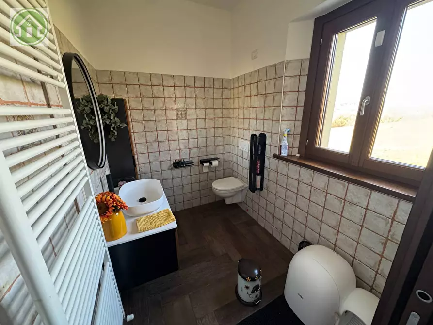 Immagine 24 di Casa indipendente in vendita  a Serramazzoni