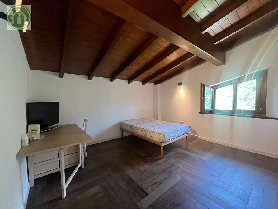 Immagine 35 di Casa indipendente in vendita  a Serramazzoni
