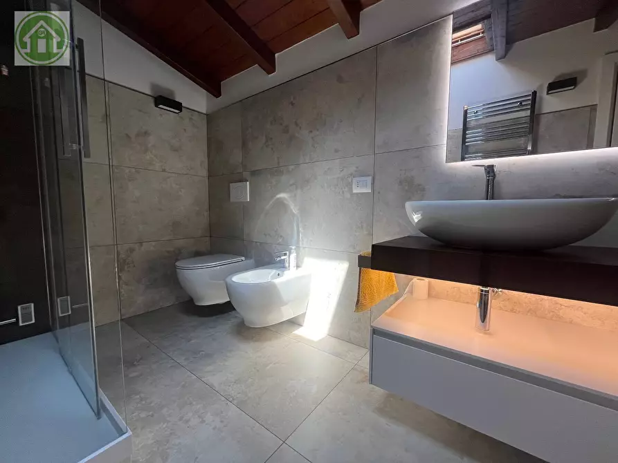 Immagine 37 di Casa indipendente in vendita  a Serramazzoni