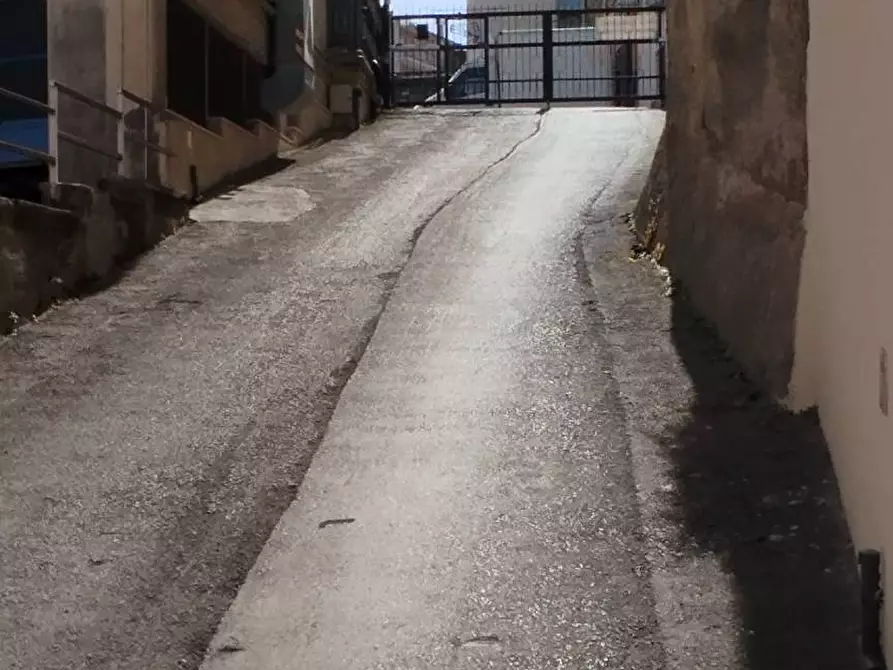 Immagine 2 di Box auto in vendita  in Via Franz Liszt 4 a Palermo