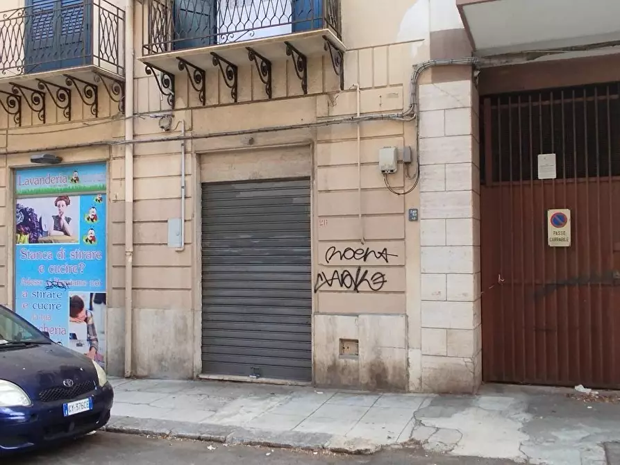 Immagine 3 di Magazzino in vendita  in via francesco ferrara 26 a Palermo