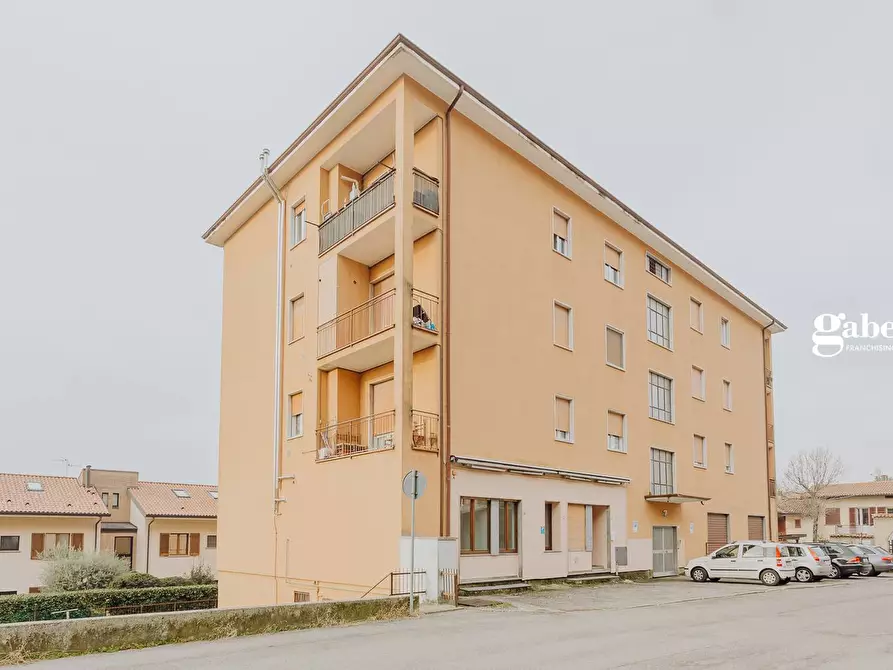 Immagine 1 di Appartamento in vendita  in via manzoni 8 a Castello Di Brianza