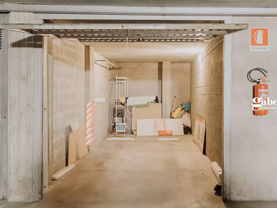 Immagine 3 di Box auto in vendita  a Cernusco Lombardone