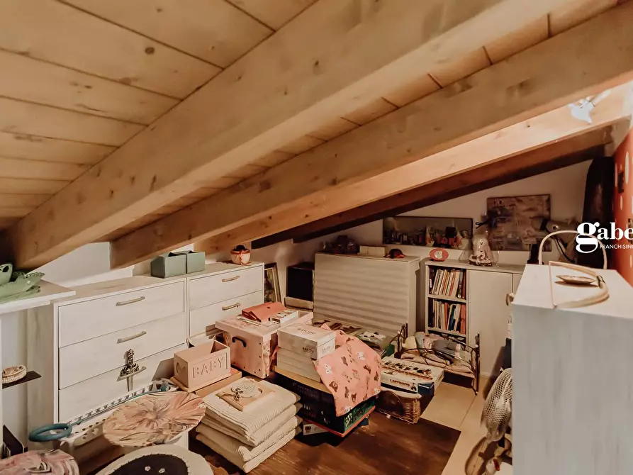 Immagine 21 di Appartamento in vendita  in via Leopardi 4/A a Valgreghentino