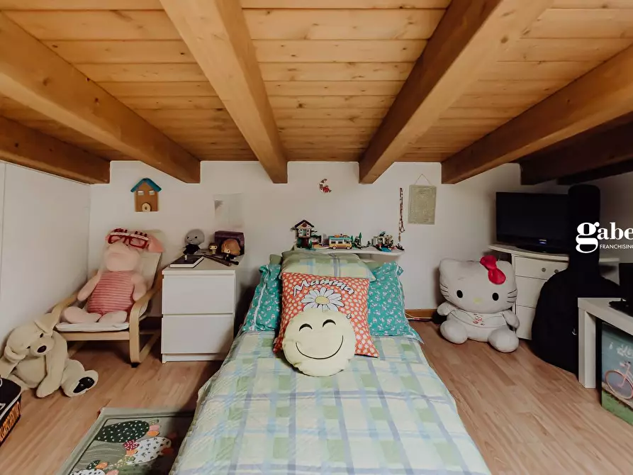 Immagine 23 di Appartamento in vendita  in via Leopardi 4/A a Valgreghentino