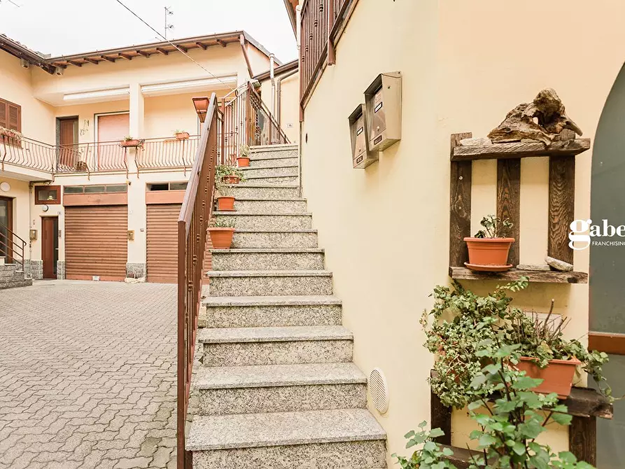 Immagine 30 di Appartamento in vendita  in via Leopardi 4/A a Valgreghentino