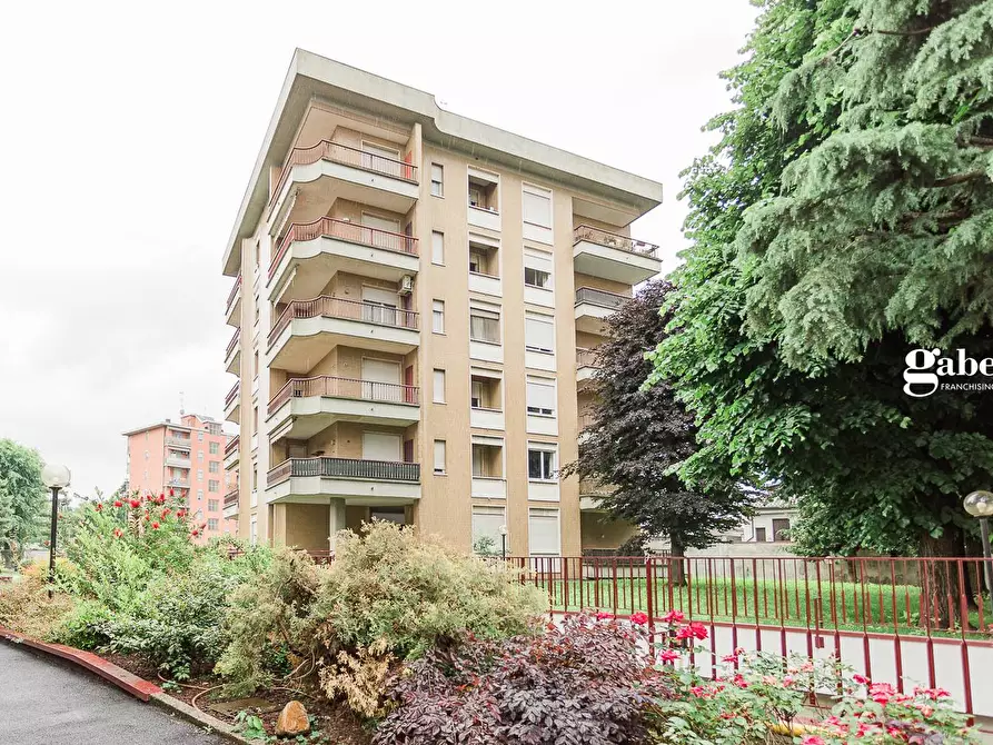 Immagine 21 di Appartamento in vendita  in Via Monte Bianco 1 a Busto Arsizio