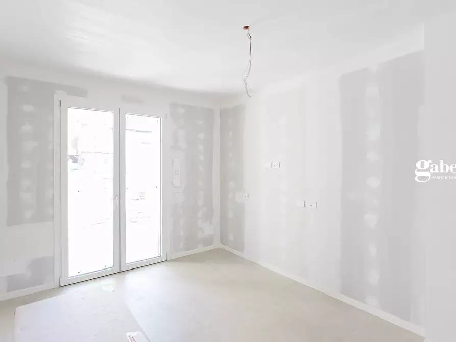 Immagine 10 di Appartamento in vendita  in Via Antonio Baslini snc a Merate