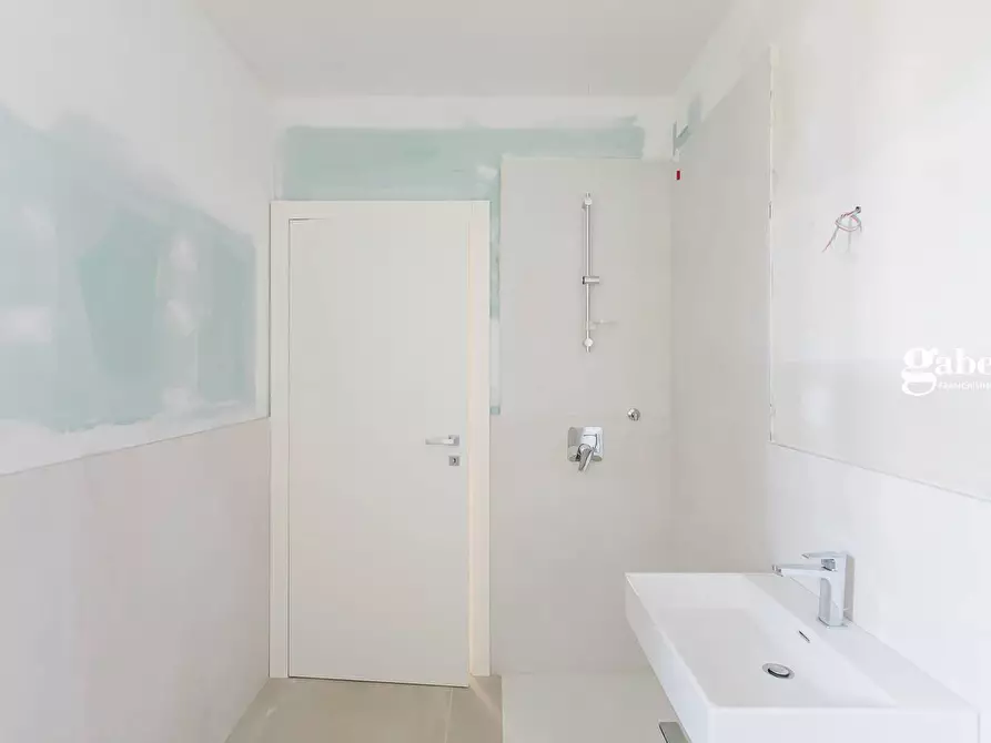 Immagine 20 di Appartamento in vendita  in Via Antonio Baslini snc a Merate